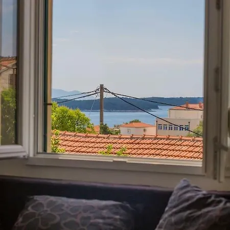 Sunny Dream Hvar Apartment
